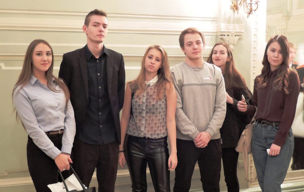 Студенты ГПК в Колонном Зале