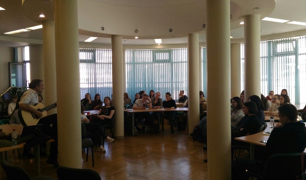 Режис Гоб выступил в ИИЯ