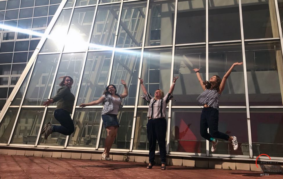 Поздравляем с поступлением!