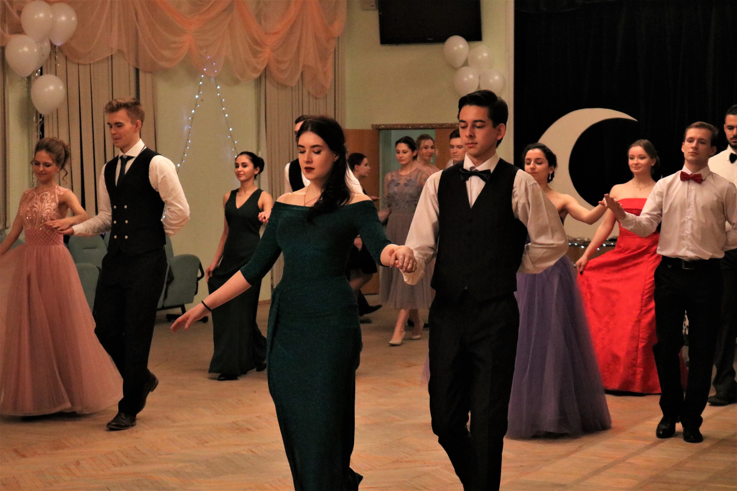 Новогодний бал