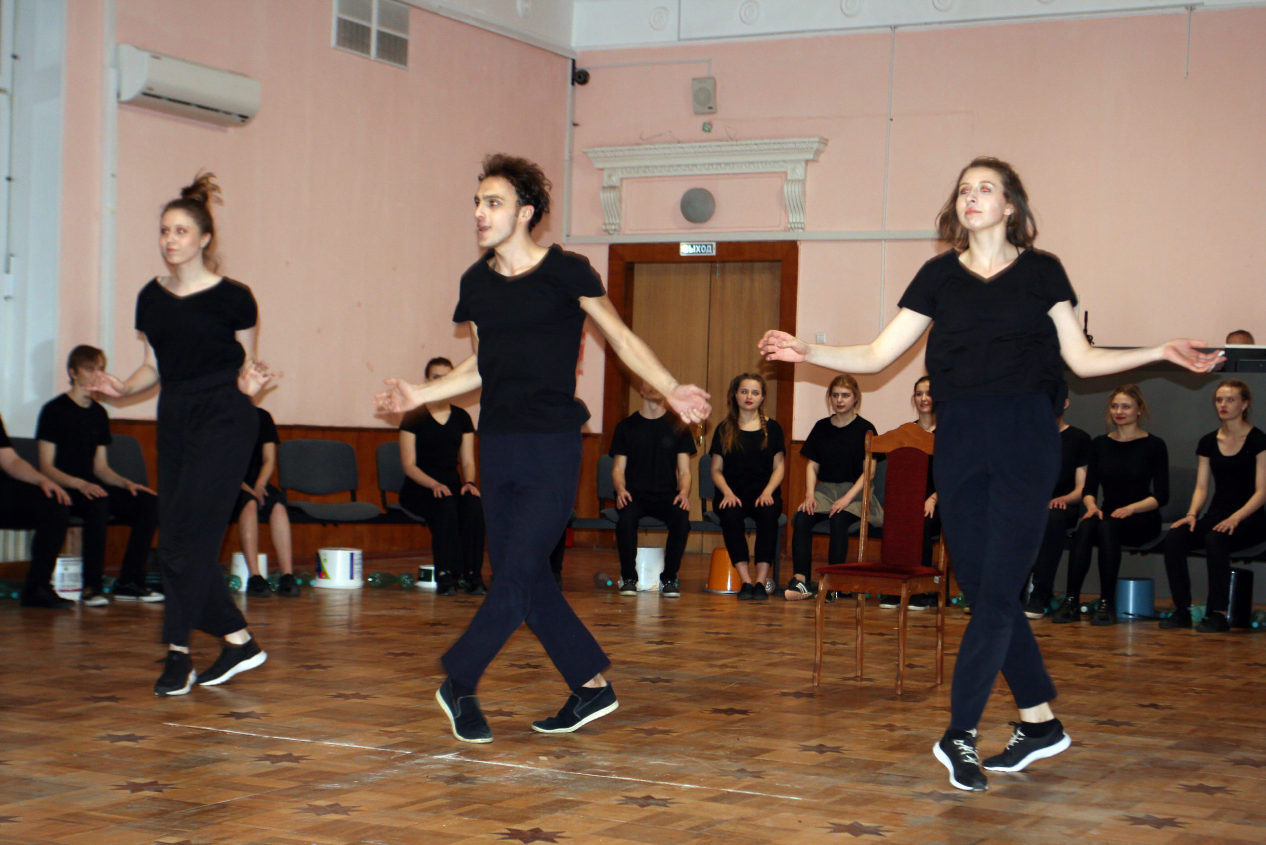 88Показ 1 курс АДТ Пластическое воспитание.10.01.19