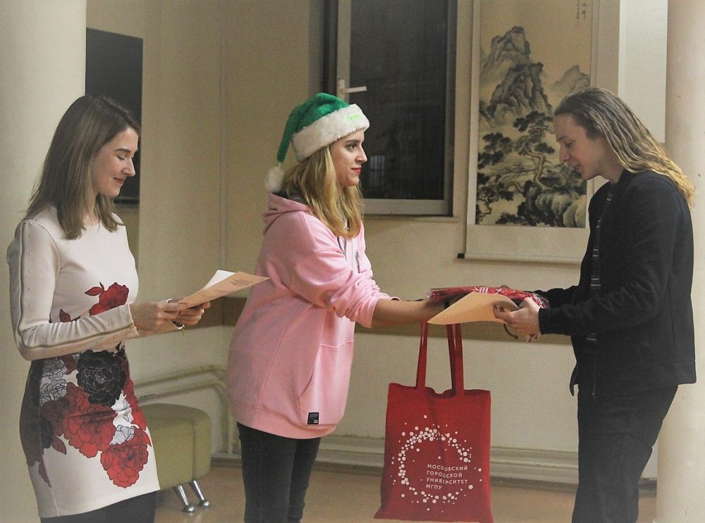 &laquo;Чаепитие у&nbsp;Петра и&nbsp;Февронии&raquo;