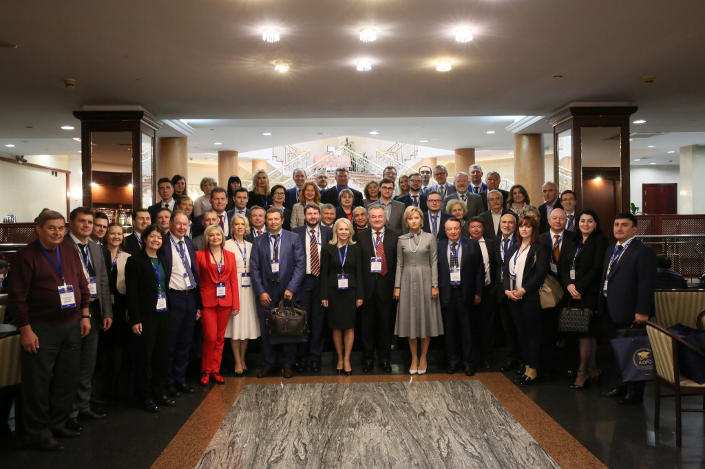 Заседание собрания АЮРО