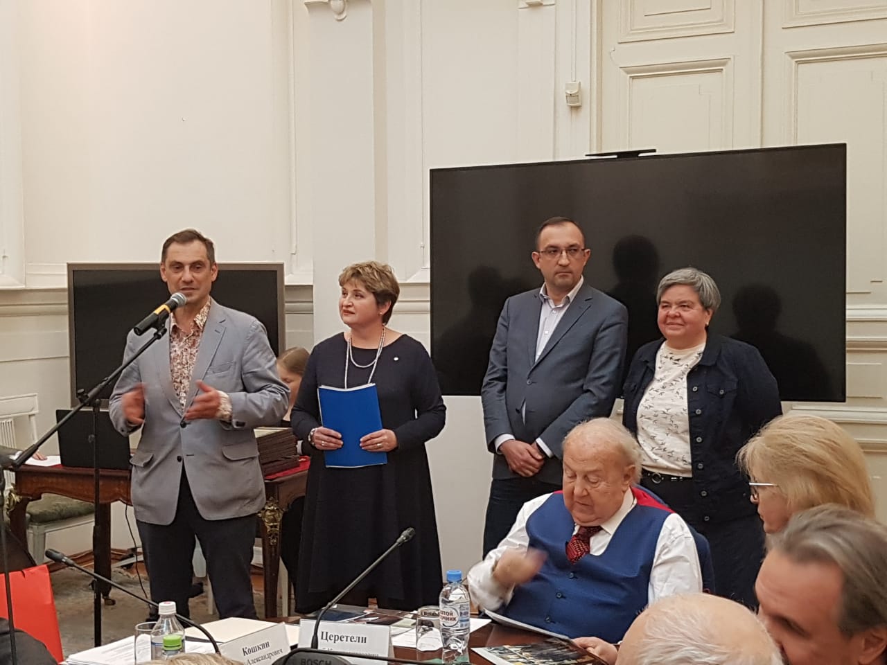 7004d59f-54cb-447d-822d-4420bbb64d1a