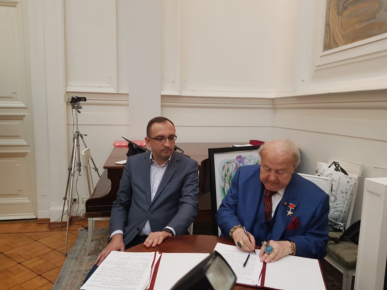 d3cb0209-6d7d-42a3-9b54-1547656bdc07