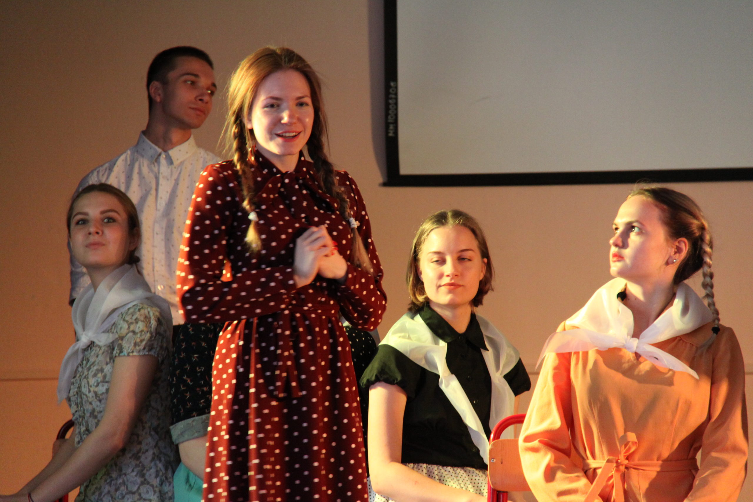 2На свете просто в восемнадцать