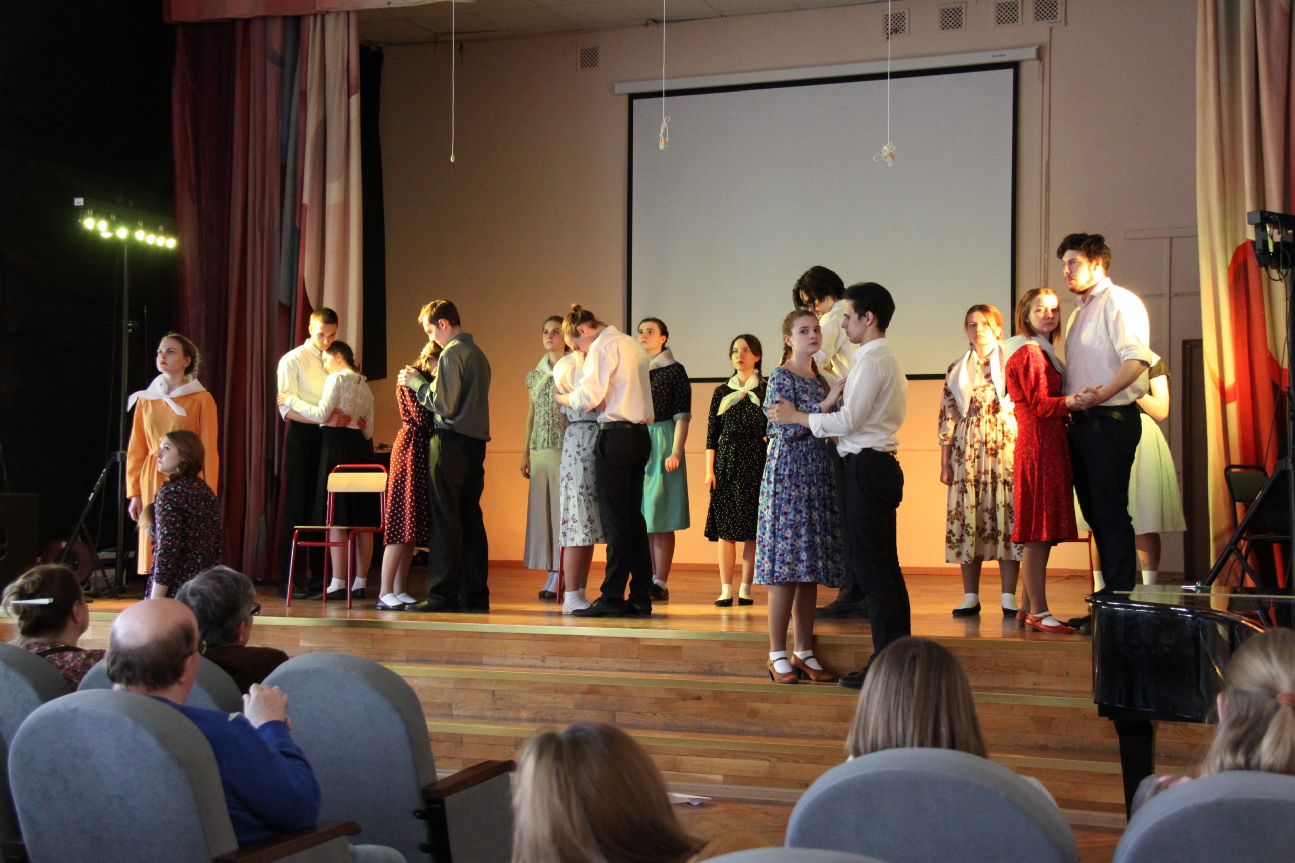 6На свете просто в восемнадцать