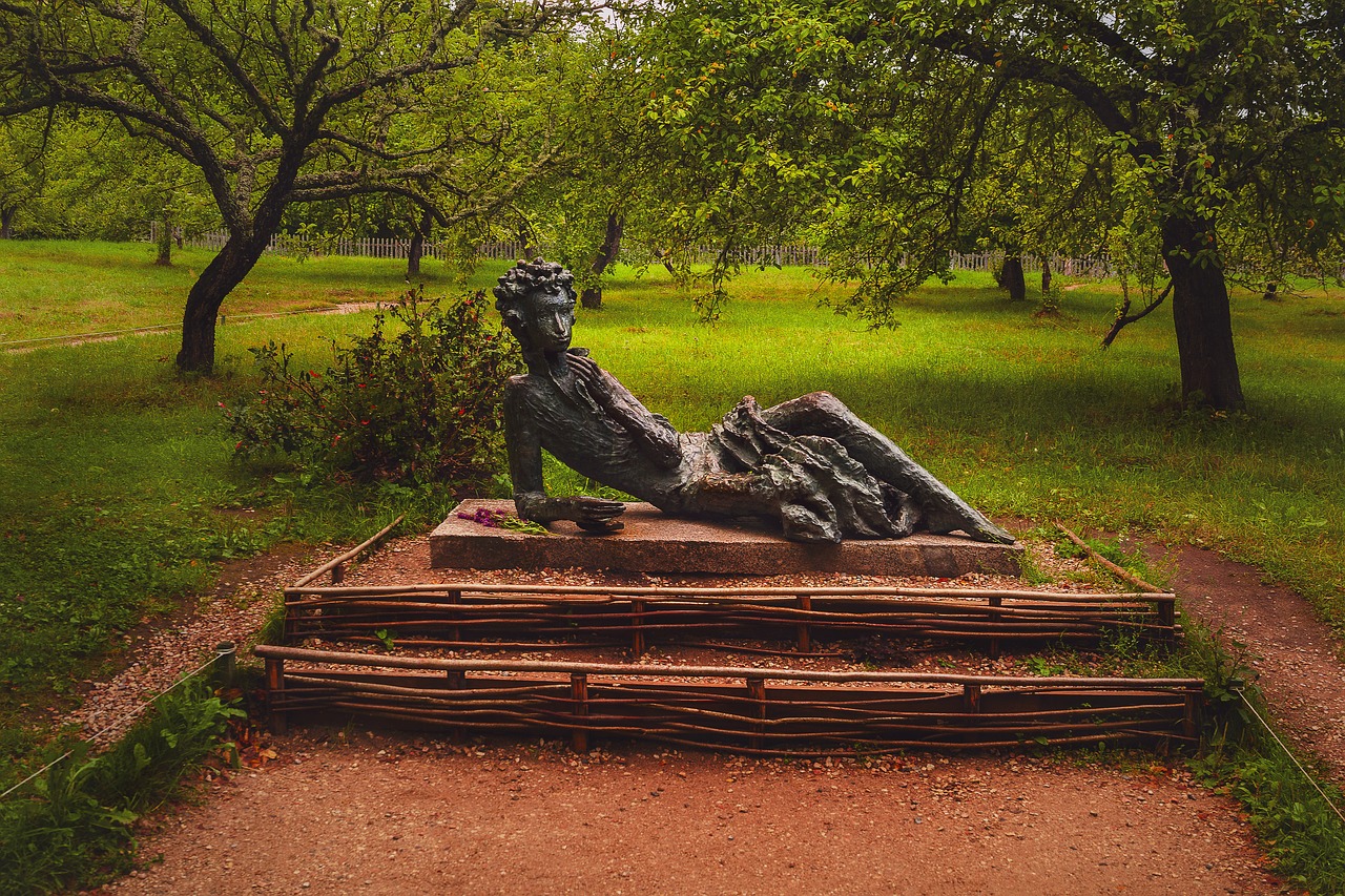 Пушкин в городе