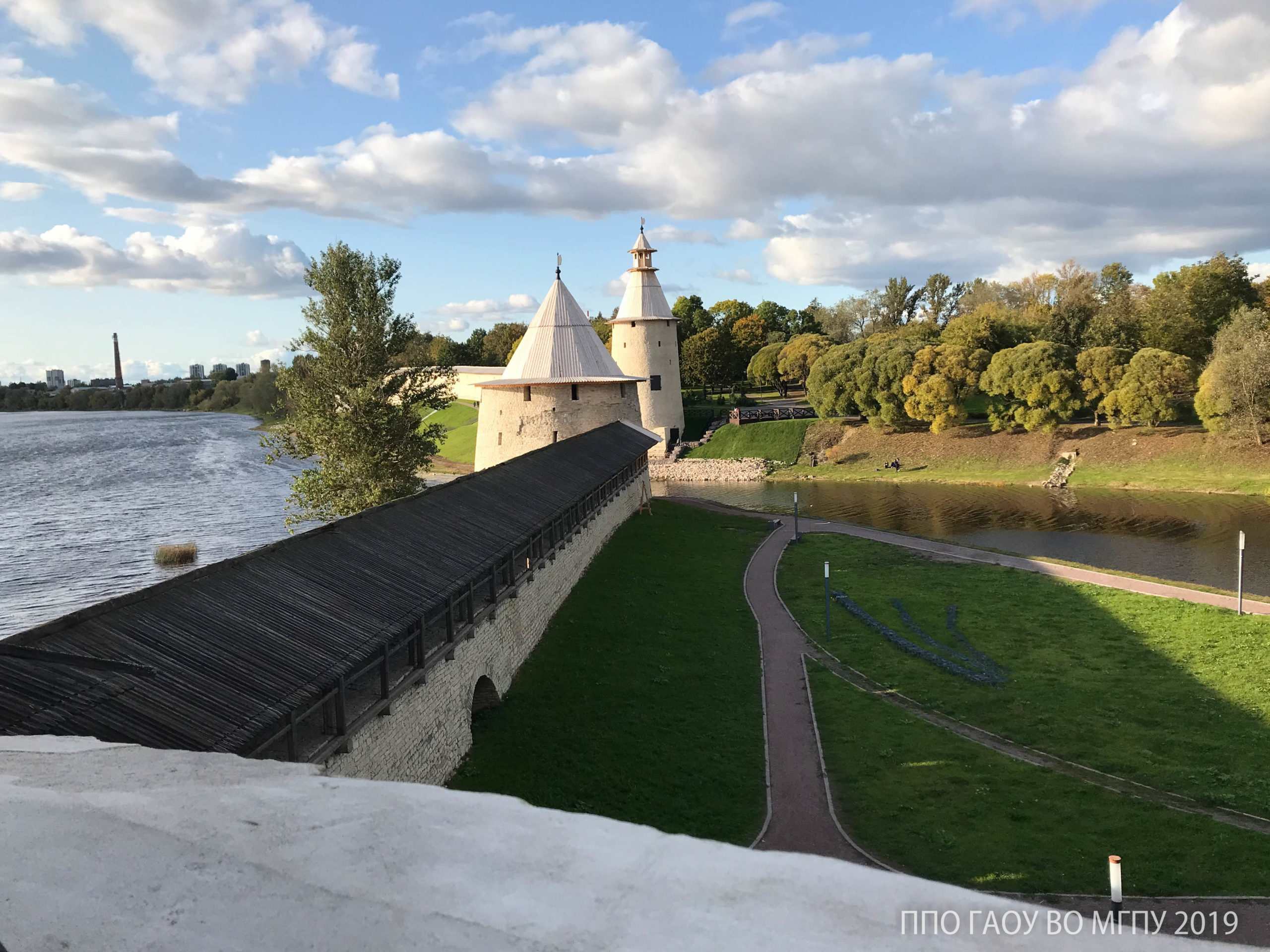 Экскурсия «Пушкинские горы-Псков-Изборск-Печеры»