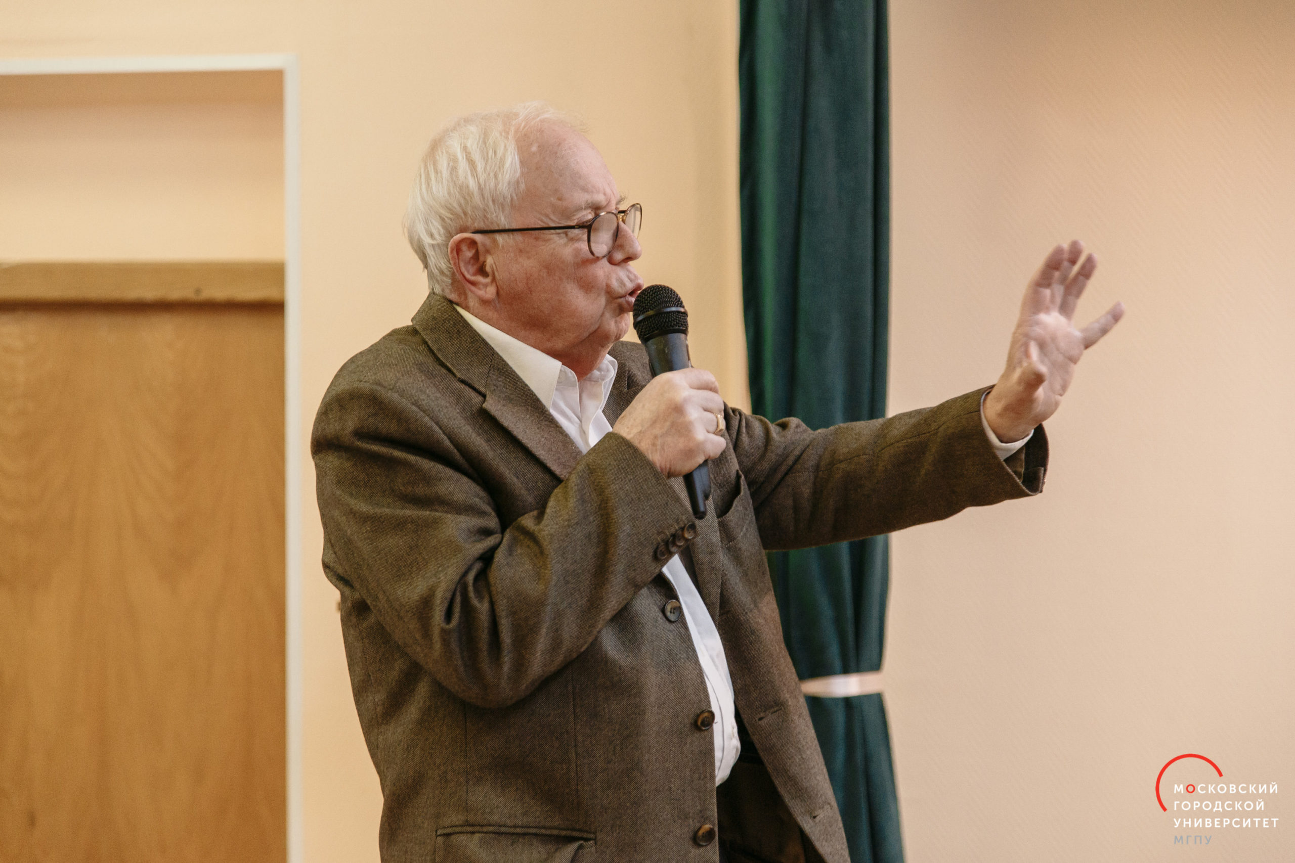 Математический четверг в ИЦО с А.Г. Мордковичем