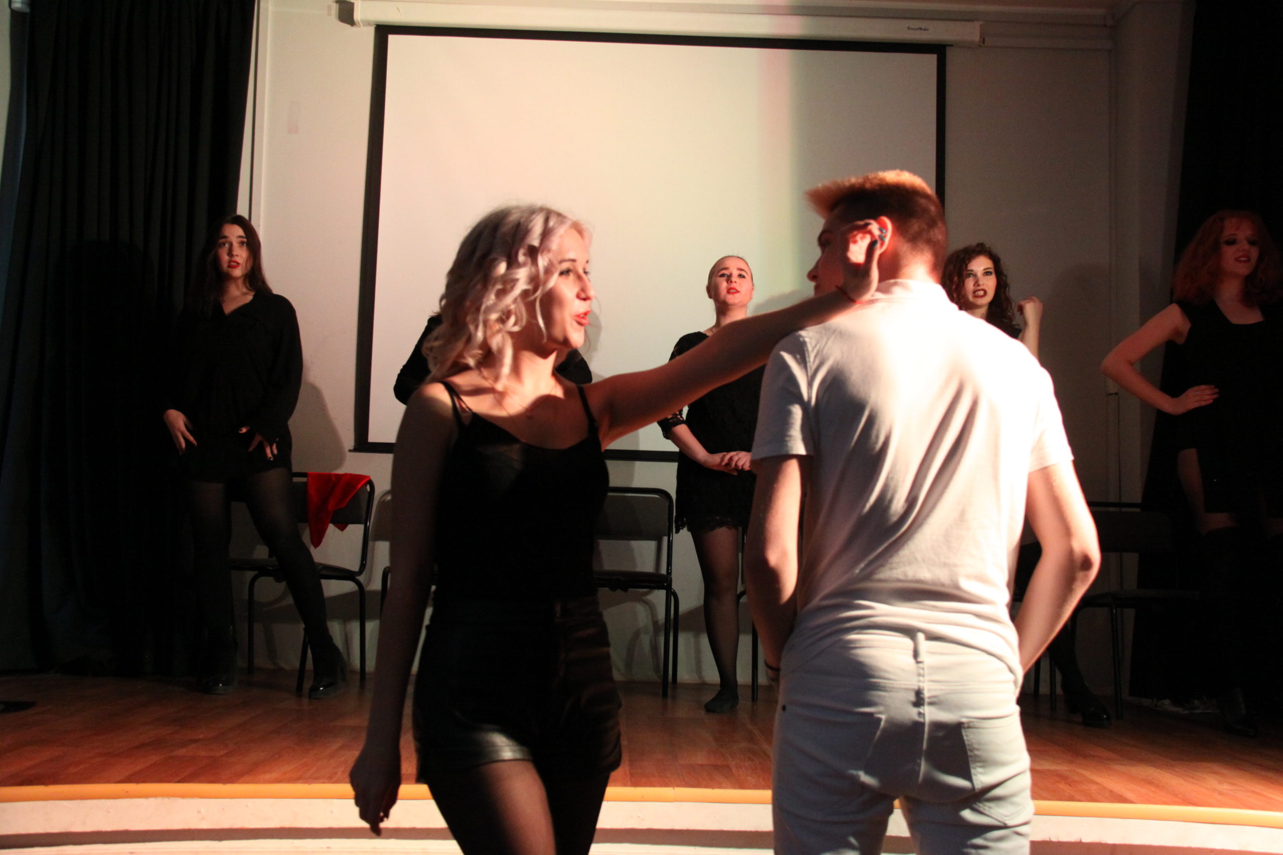 16.12.19 Показ.Голодные игры.Элективный курс Н.Опариной. ИКИ17