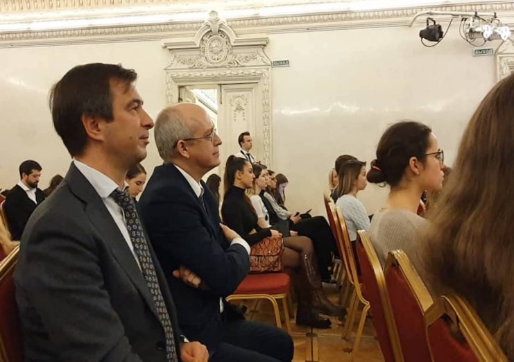 e7c95957-986d-4b65-a18d-001b487b137c (2)