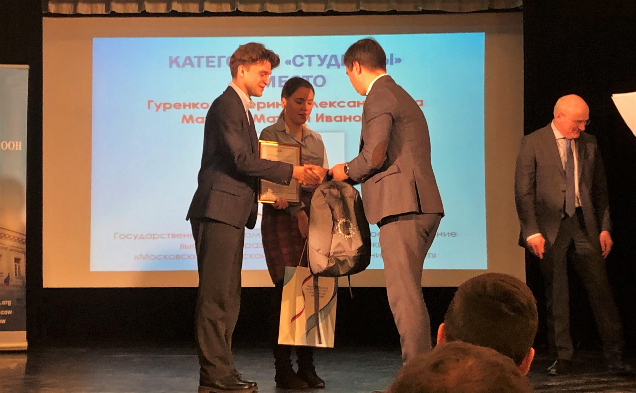 privatevarmobileContainersDataApplicationACA2A4CC-7544-4D89-9EF4-20DDE6DF1A94tmp4F43913D-0DF0-4A93-B6DF-4D9868A073D5Image