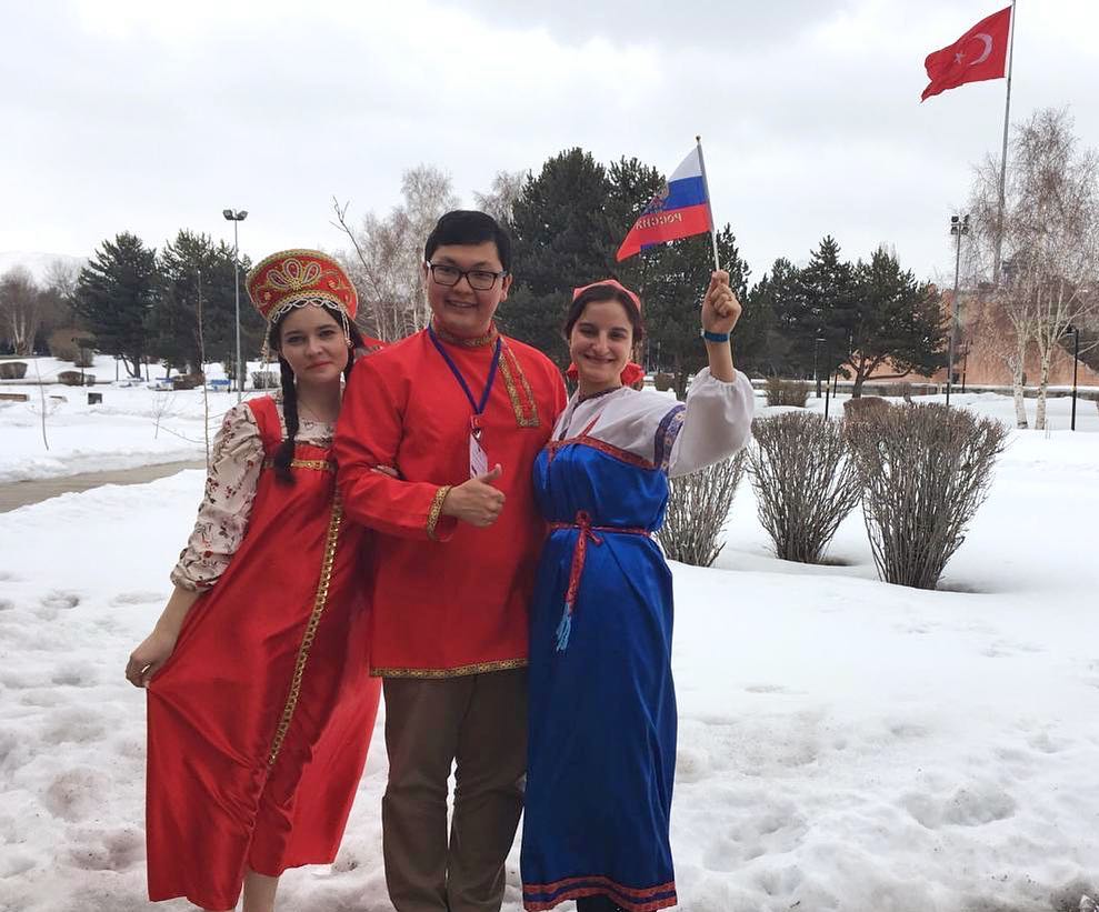 53352907_1990846227877595_4823748144241490486_n