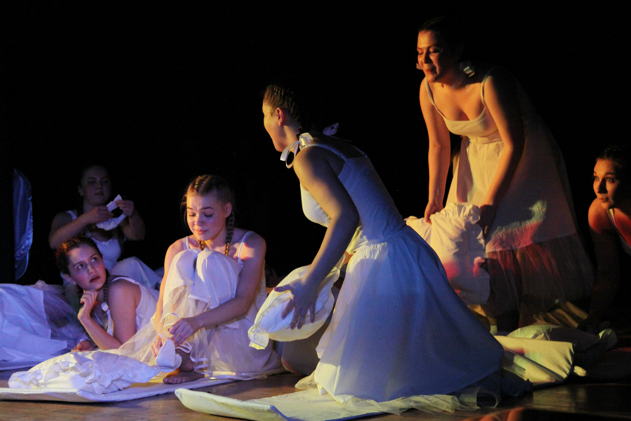 21.02.20 Институтки. Показ. И. Смирнова, 3 курс ХО ИКИ98