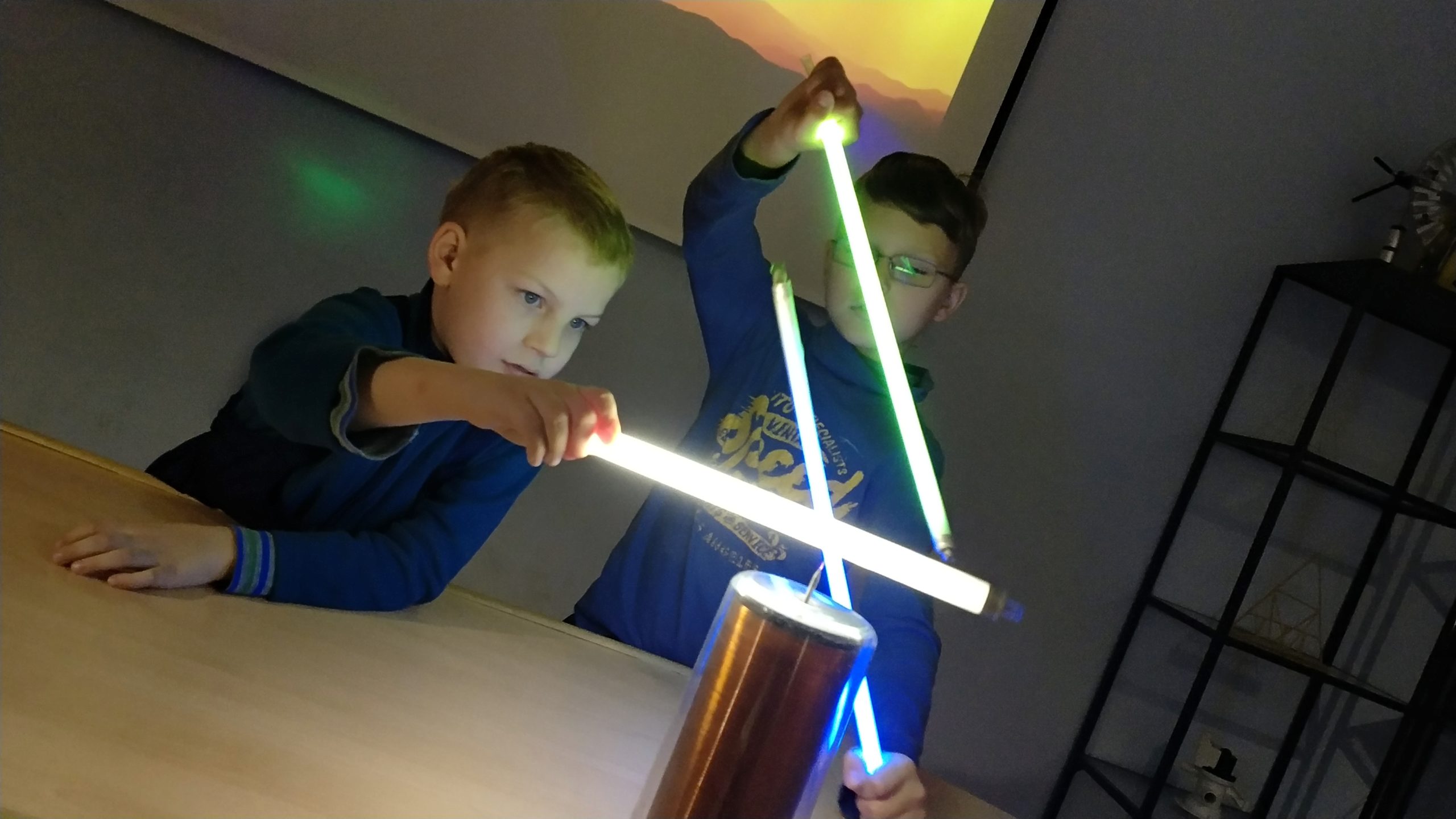 Приглашаем на конкурсы «Физика вокруг нас» и «Мир вокруг нас»