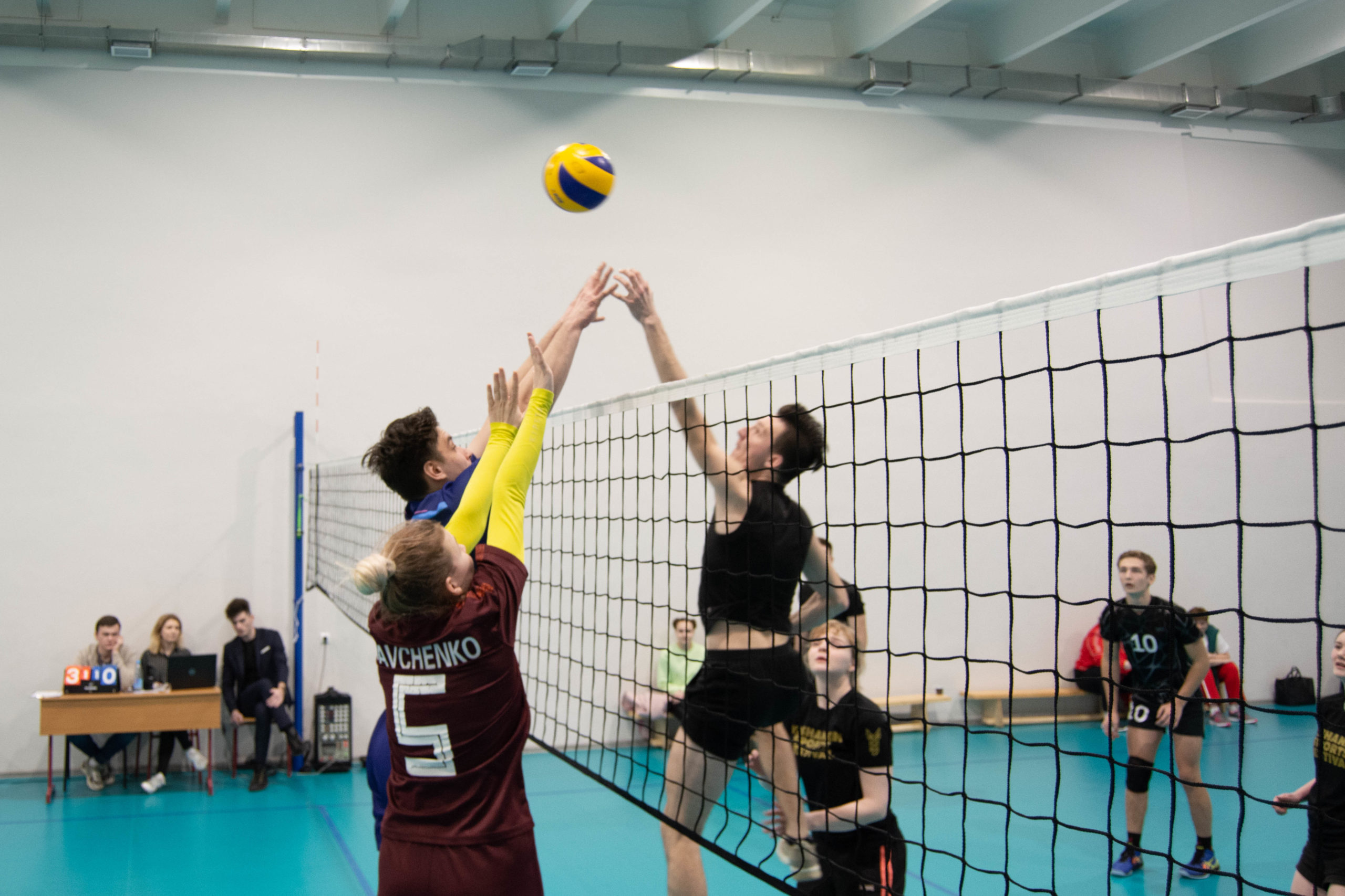 Товарищеская встреча по волейболу