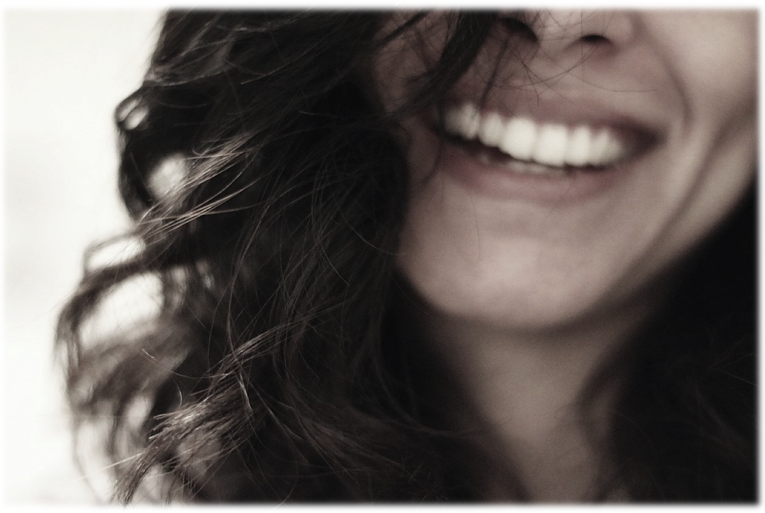 ИИЯ поздравляет с&nbsp;8&nbsp;марта