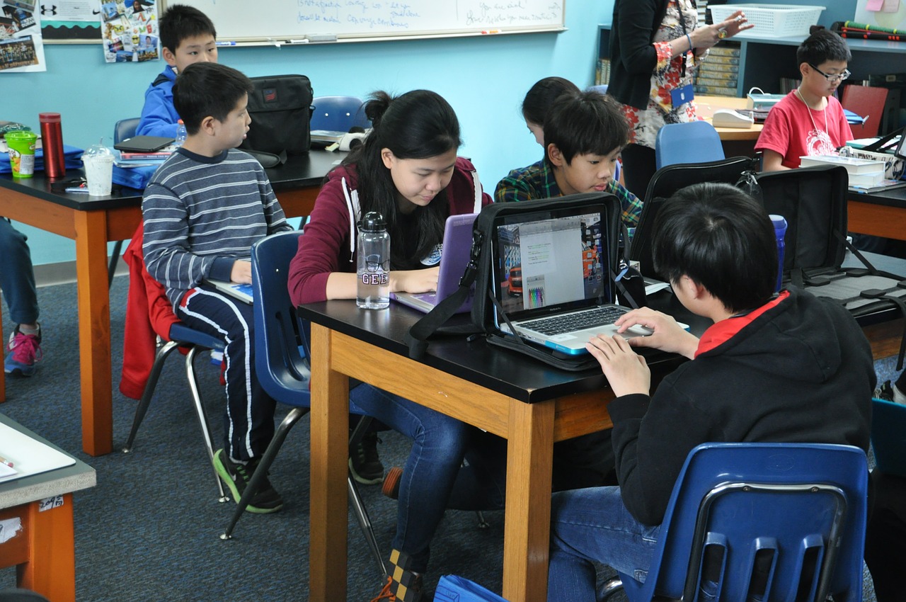 Студенты посетили вебинар о китайском образовании