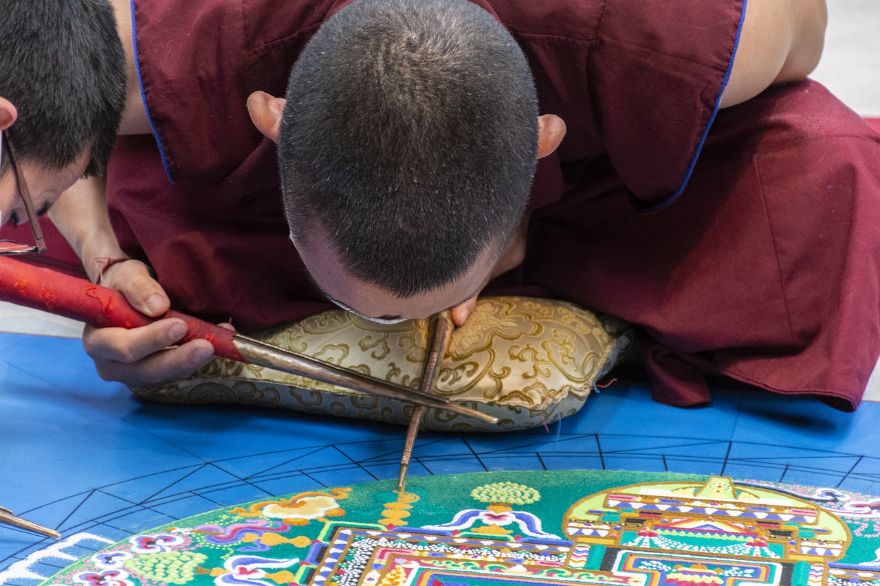 Студенты ИИЯ открыли для себя сакральную живопись Тибета