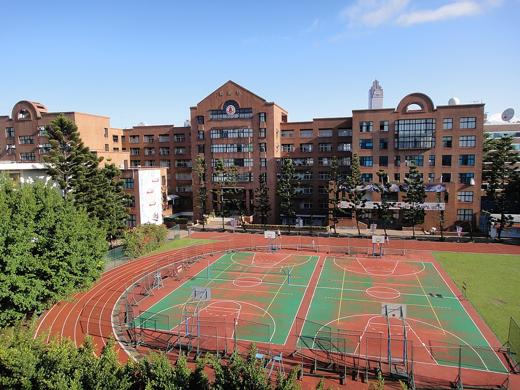 1024px-TMUE_Qingpu_Building_20120921