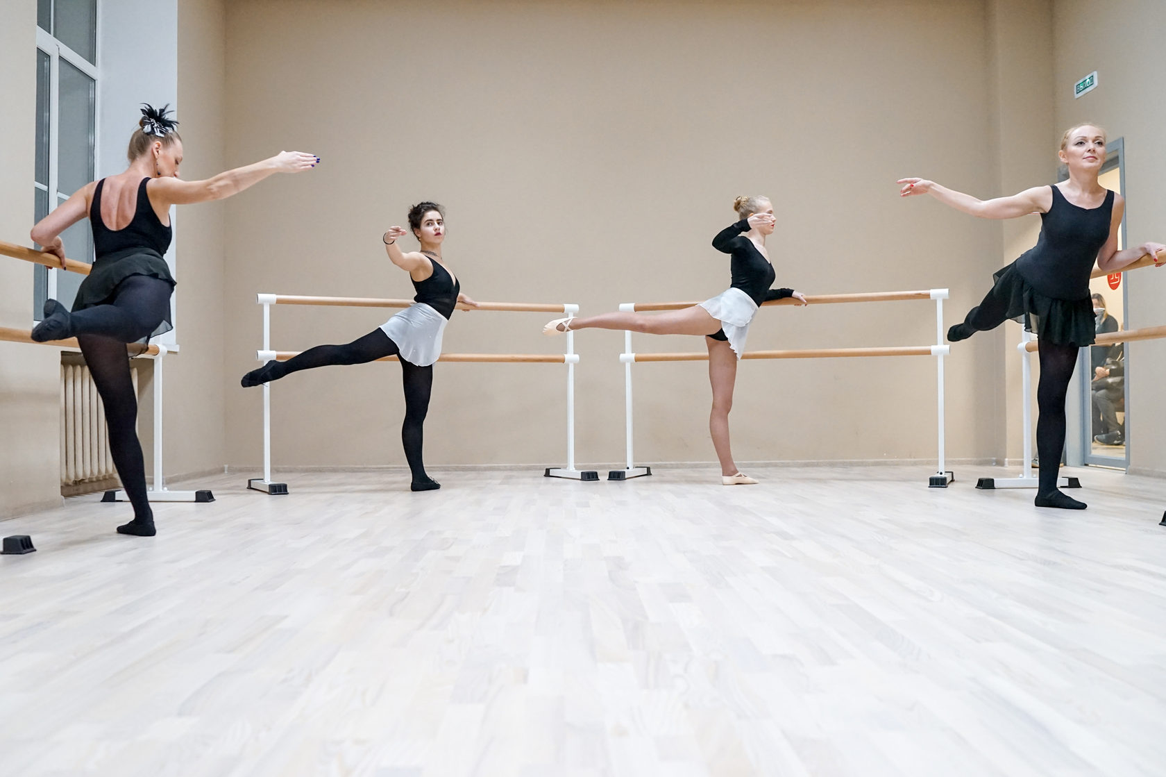 Школьная классика движение. Body Ballet (боди-балет). Классическая хореография. Хореографические упражнения. Балетные упражнения у станка.