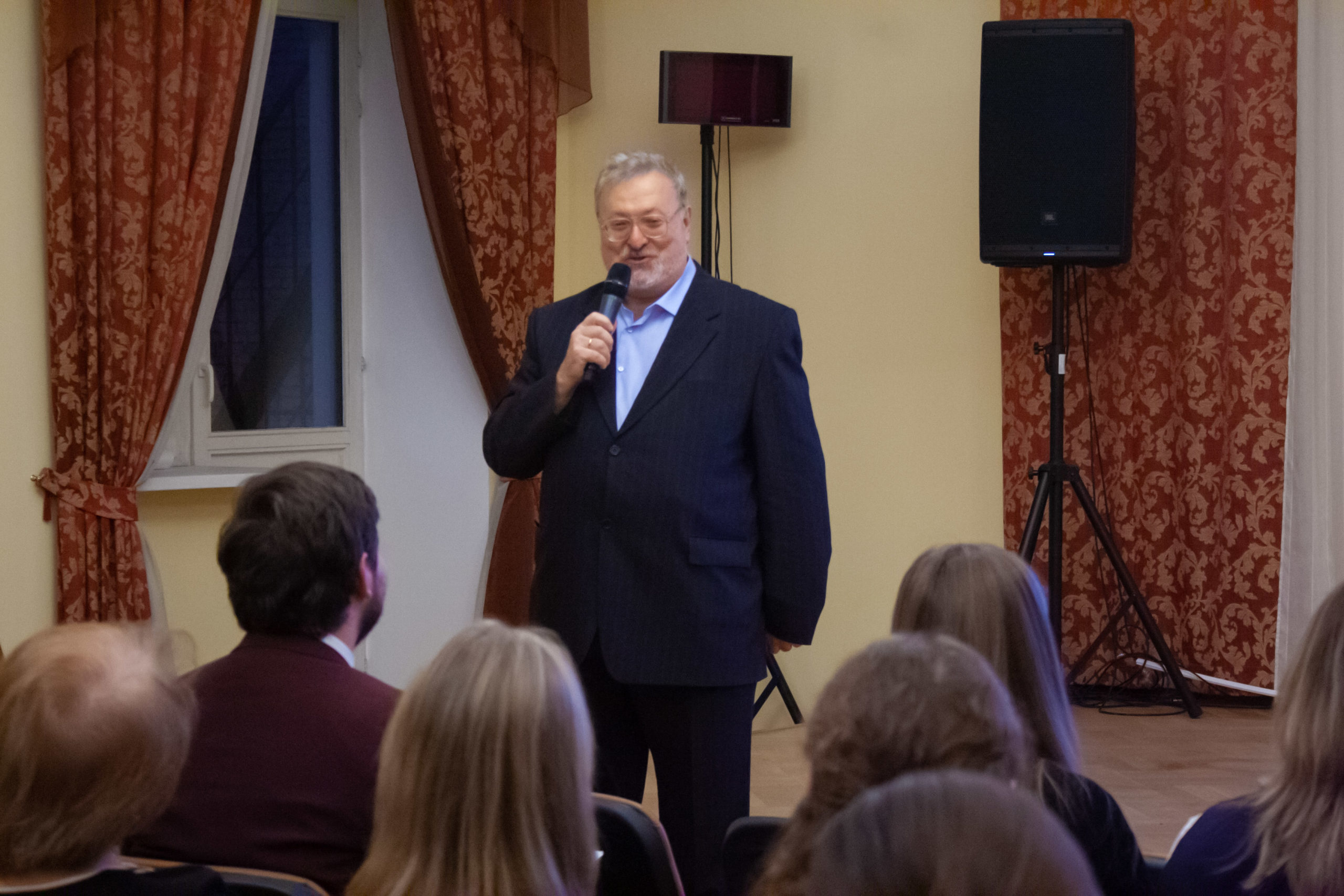 Памяти Александра Моисеева