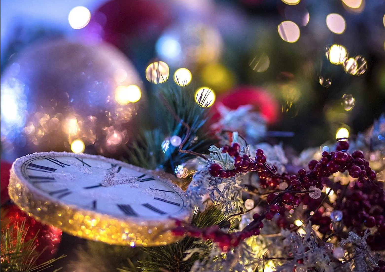 ИИЯ поздравляет с&nbsp;католическим Рождеством