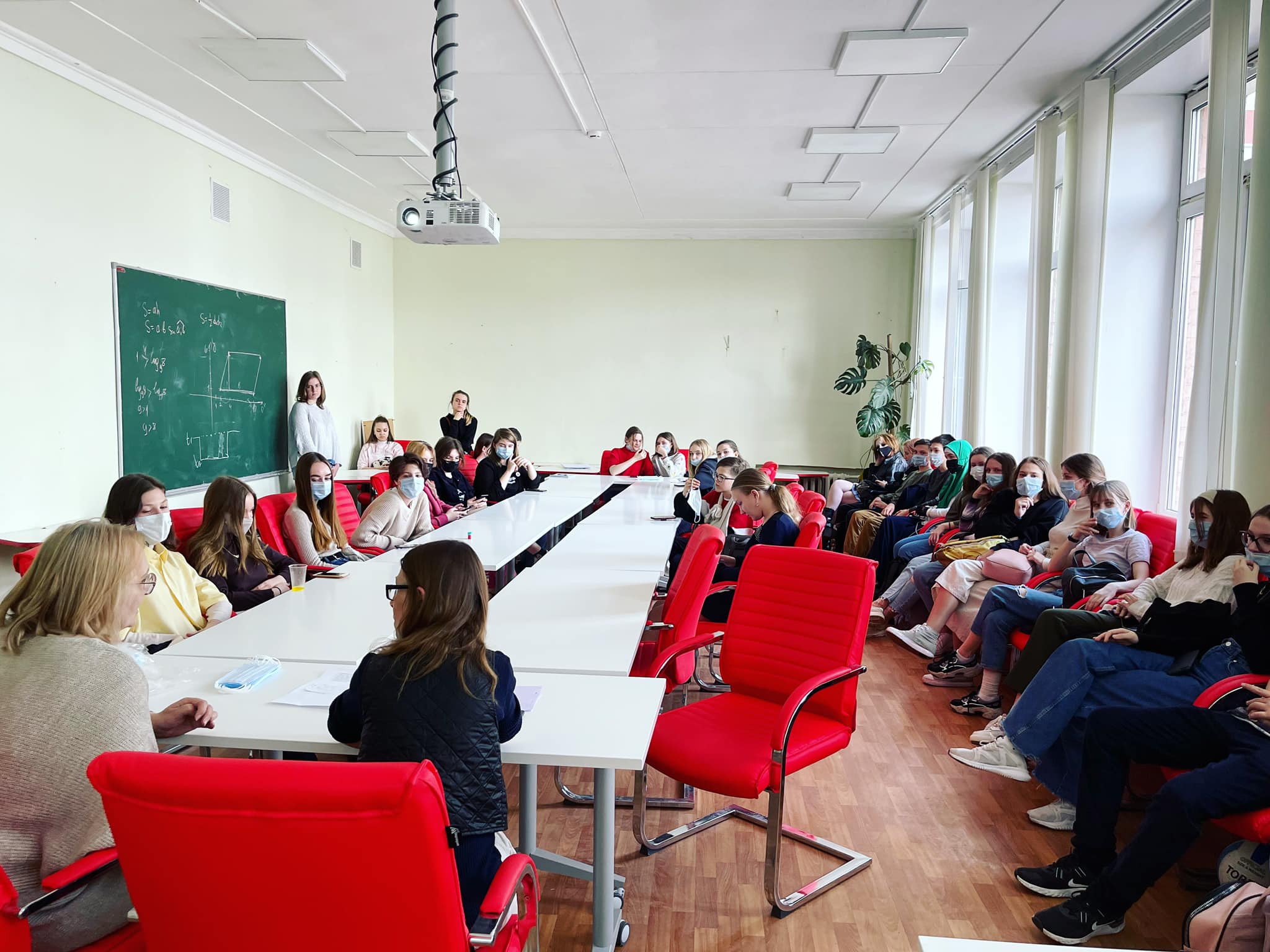 175294477_1557443911115770_8242763832112820203_n