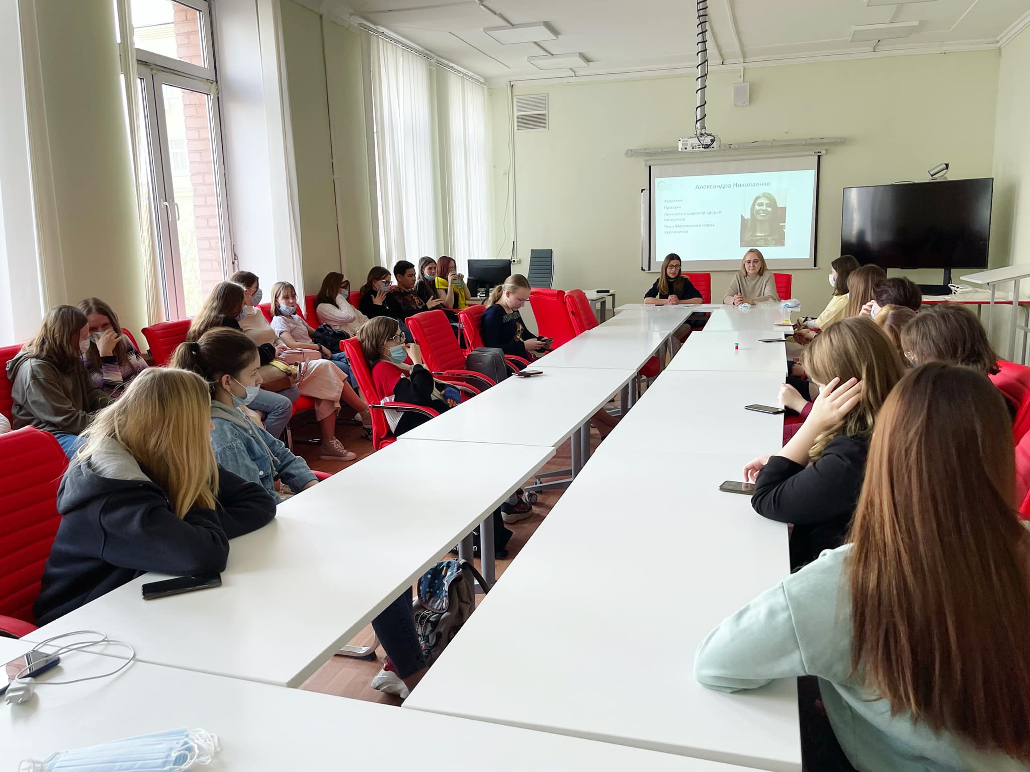 175371260_1557444227782405_6081512712123117278_n