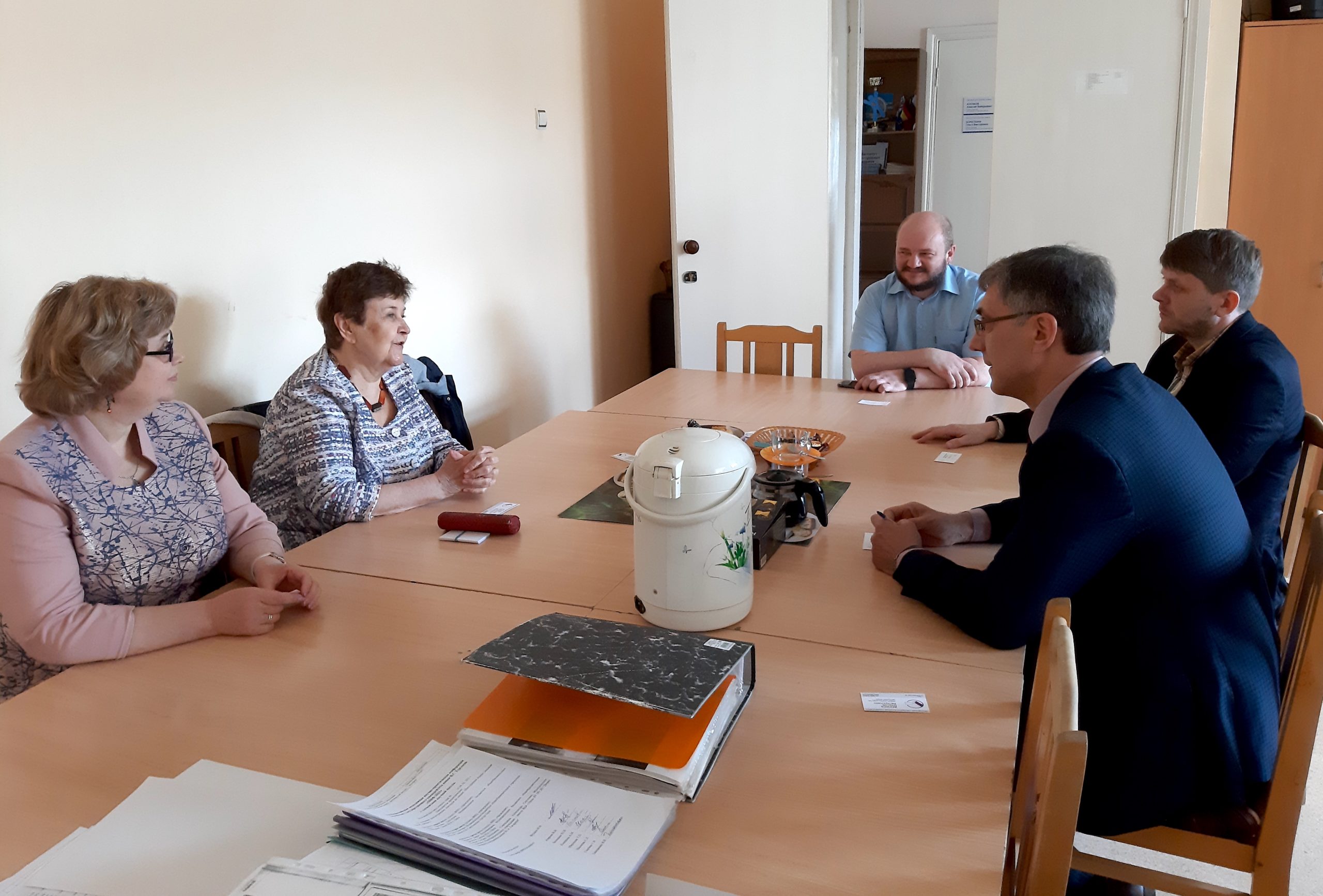 обсуждение сотрудничества между ИИЯ ОГУ и ИИЯ МГПУ