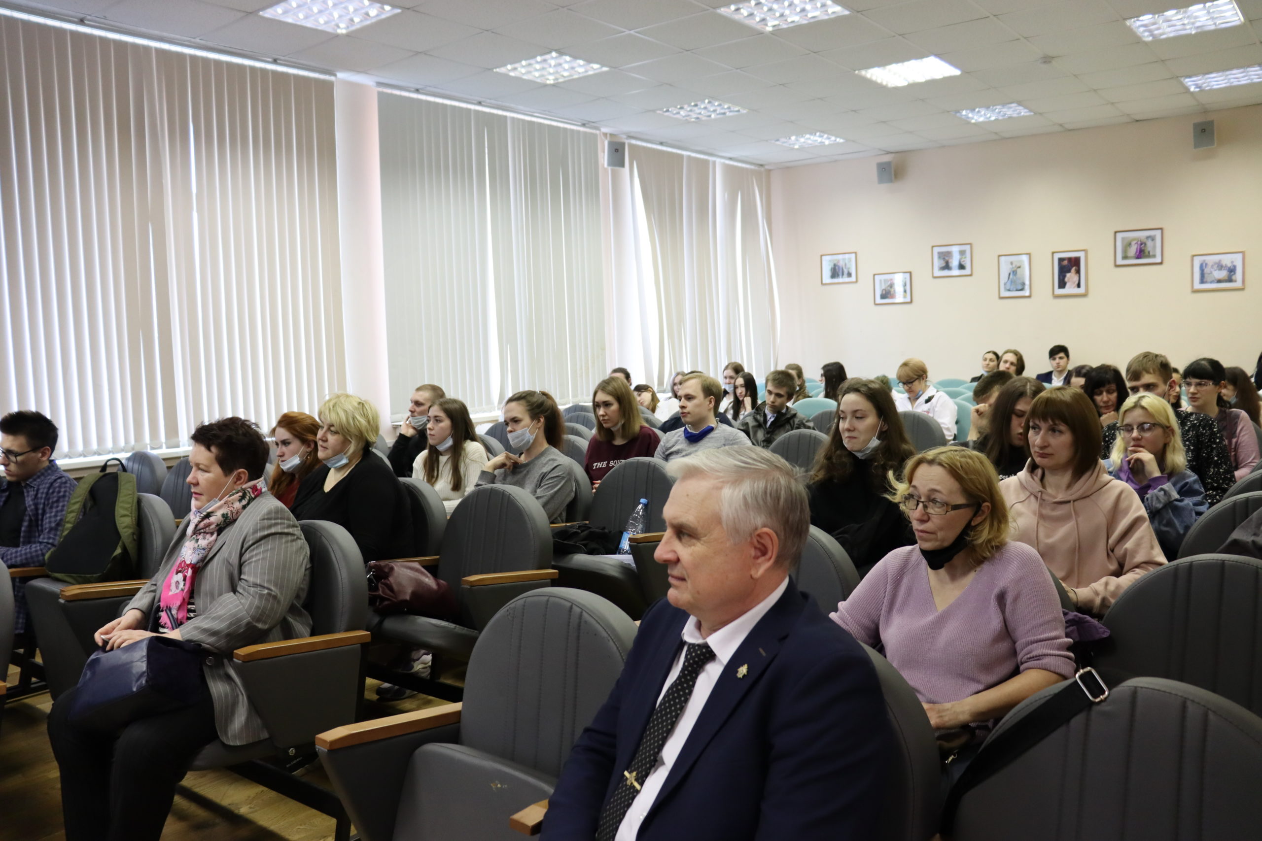 Работодатели из государственных структур провели встречу с выпускниками колледжа