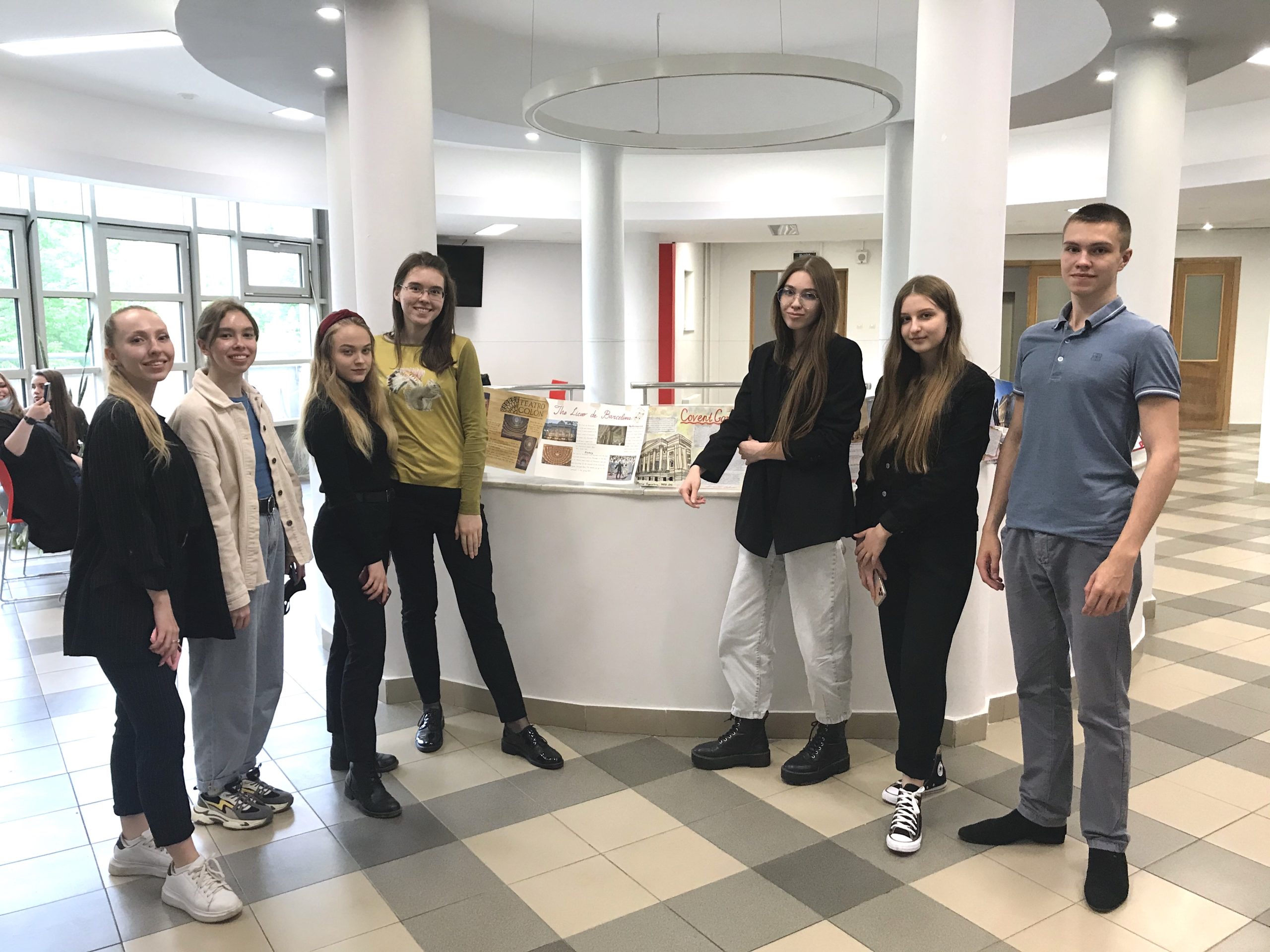 В&nbsp;корпусе ИИЯ МГПУ на&nbsp;Курской открылась театральная выставка