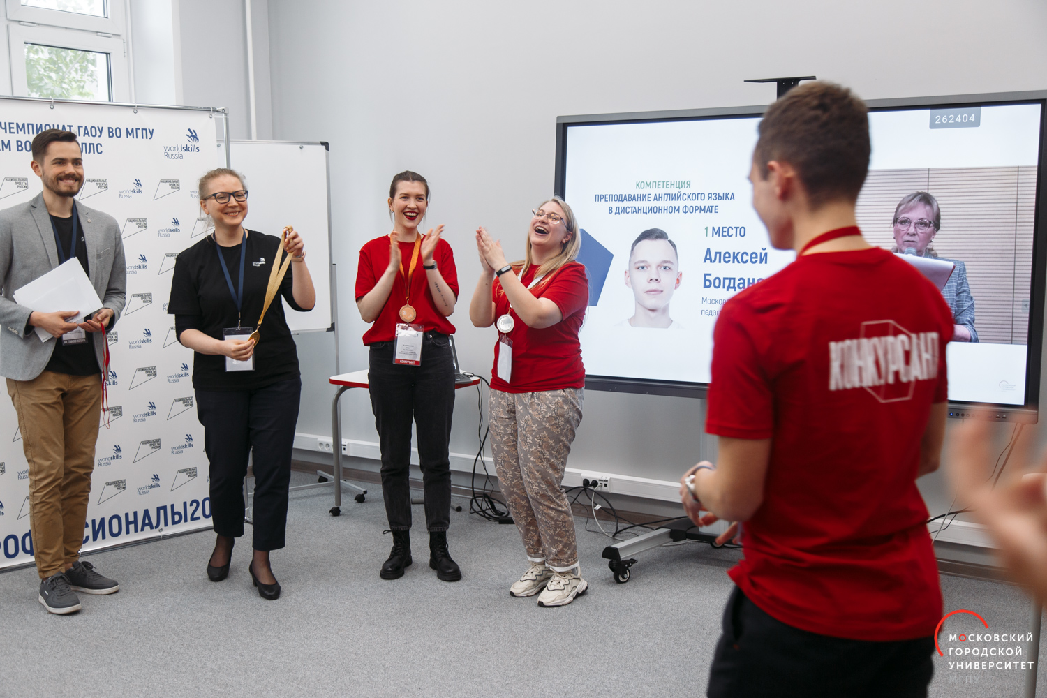 Богданов награждение