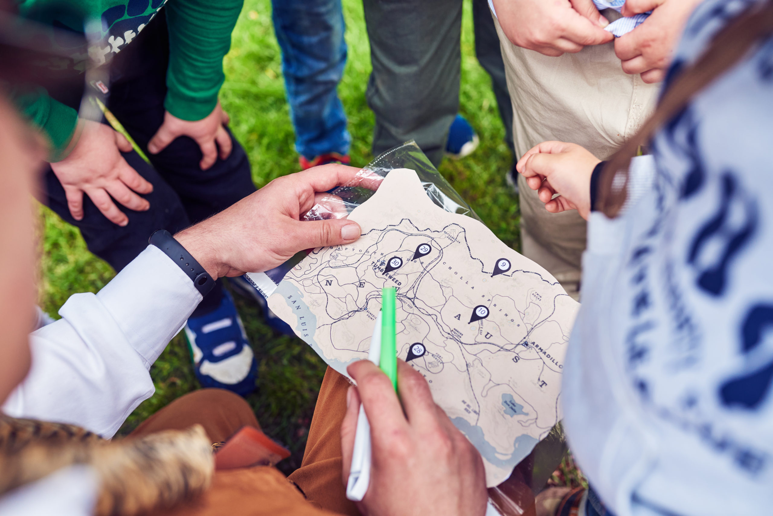 Спортивные задания для квеста на улице. Квест на природе для детей. Квест в поисках клада на природе. Квесты на природе для подростков. Квест в горах.