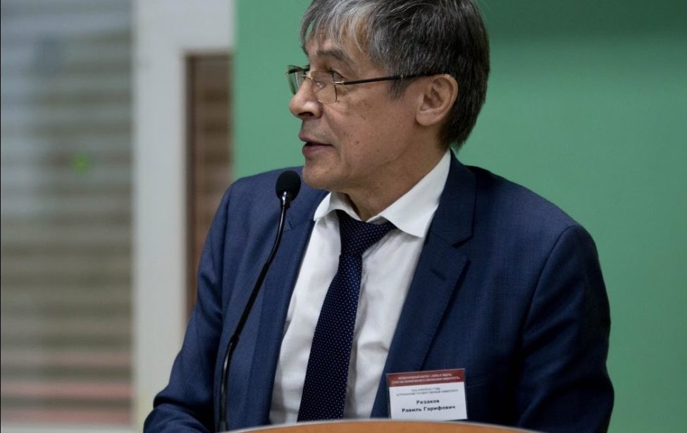 Равилю Резакову присвоено почетное звание &laquo;Заслуженный работник высшей школы&nbsp;РФ&raquo;