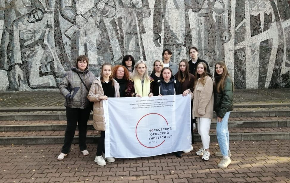 Ученики Предуниверсария прошли &laquo;Дорогами Памяти&raquo;