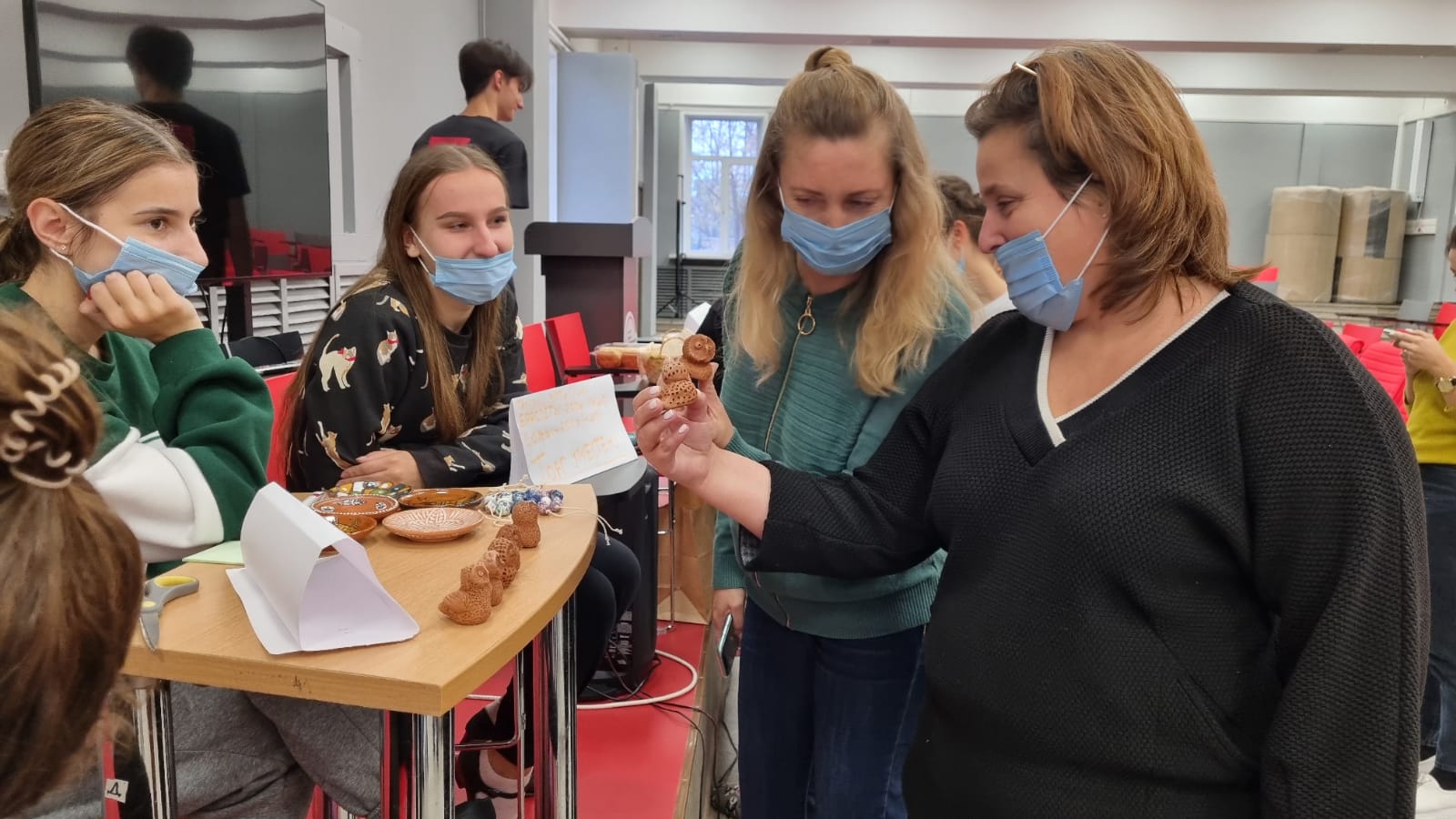 aa58305a-f5b2-4f42-b4b0-9c06bd06f900