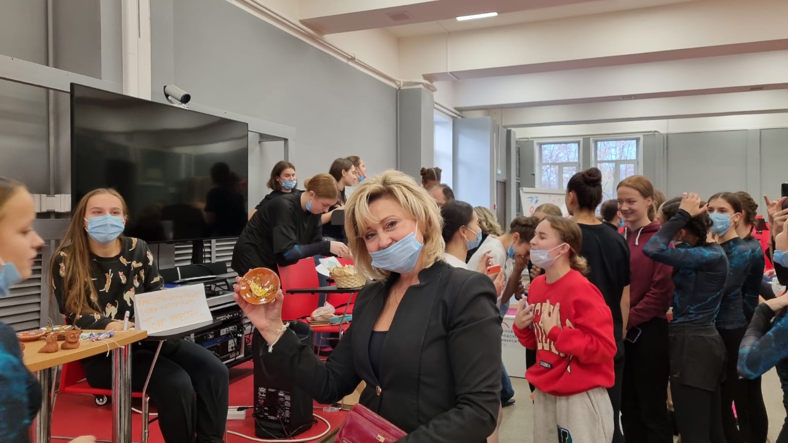 f124cc04-6b4c-4b71-ac2d-718bc7dba3fd