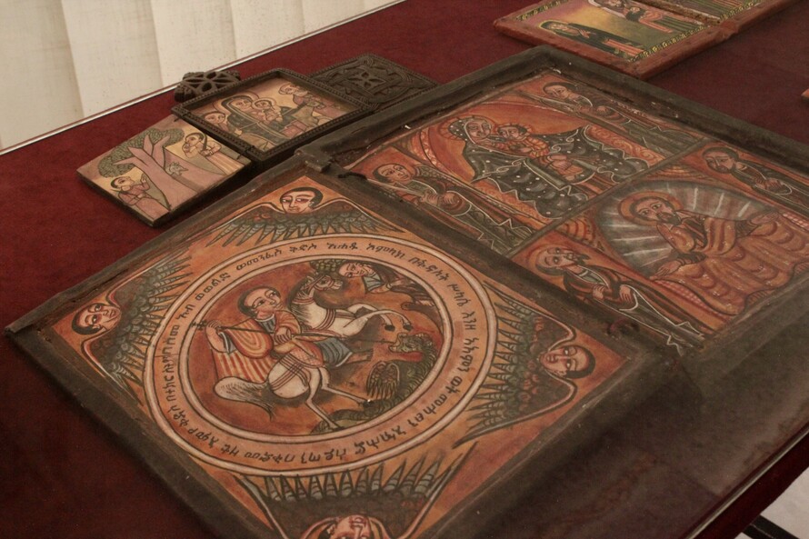 6170637c7adb7f545f436716-large