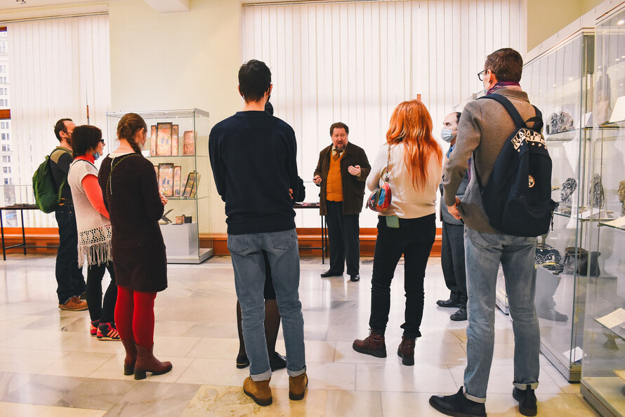 6170642423bb905455b2a34b-large