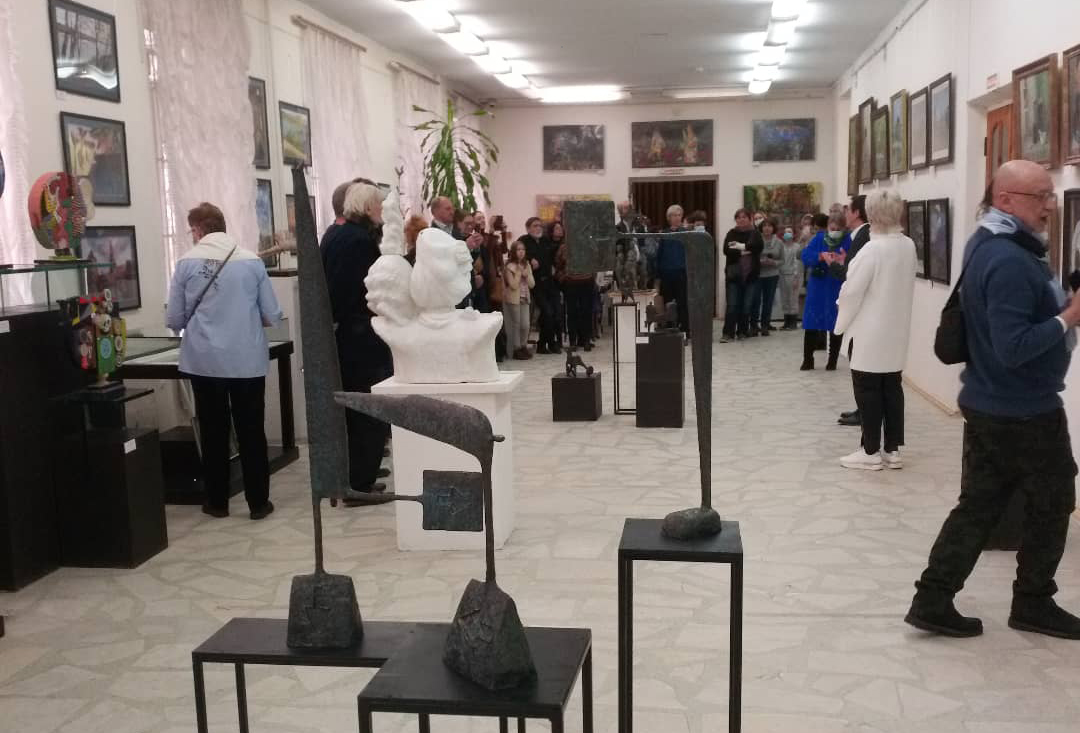 6f588879-8a4b-4b6e-af2e-607aaf19f2e6