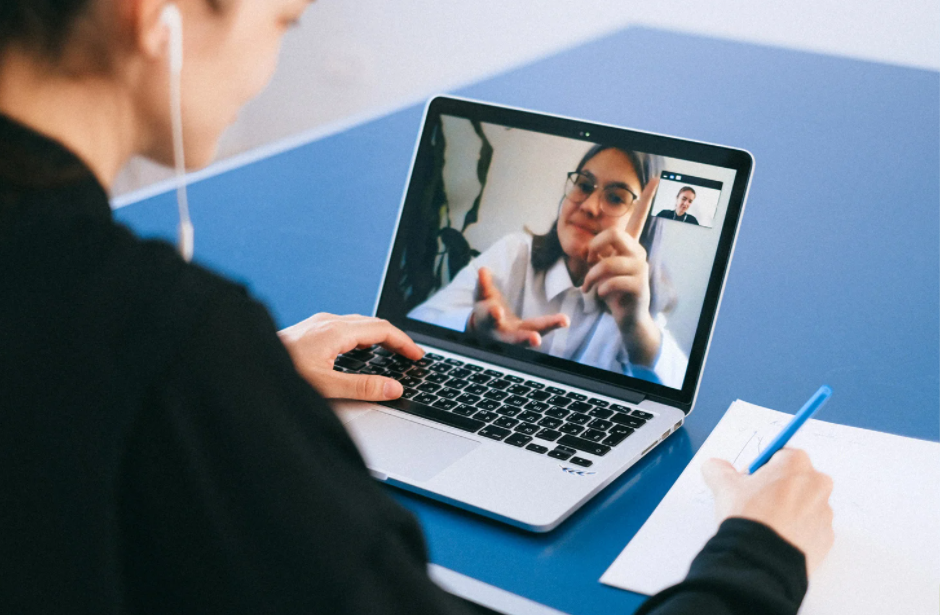 Новый выпуск дайджеста «Цифровые технологии в образовании» вышел в свет