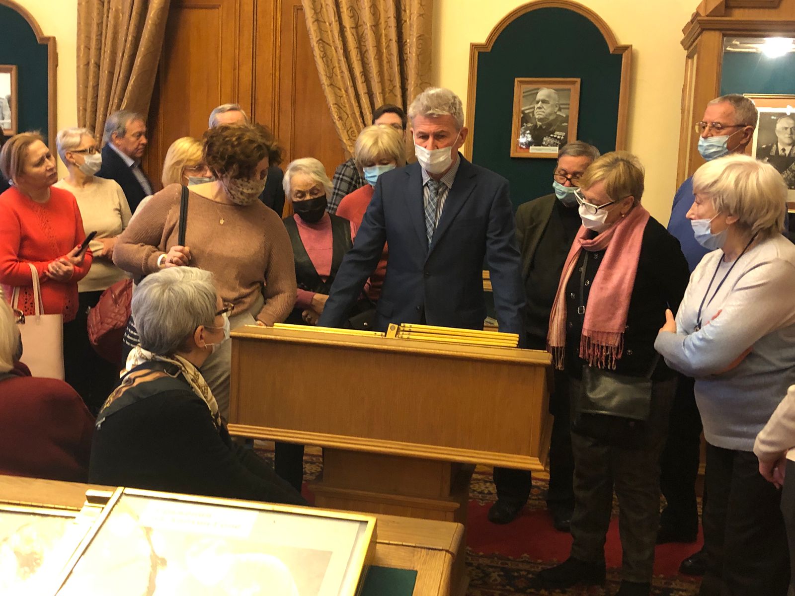 Уникальный музей-кабинет Маршала Жукова впечатлил ветеранов