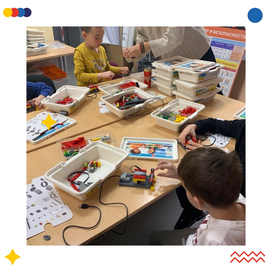 С Международным днём LEGO!