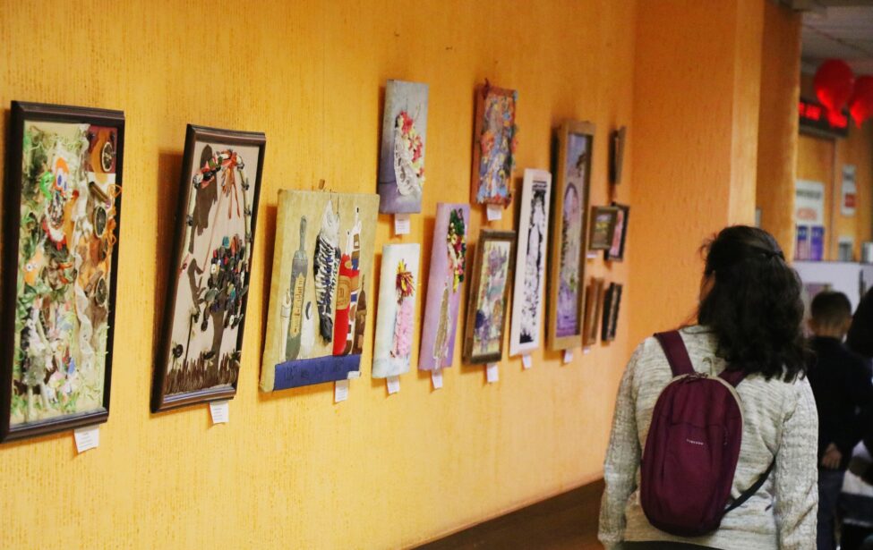 Выставка работ студентов ИКИ «Красота в деталях» в КЦ «Москворечье»