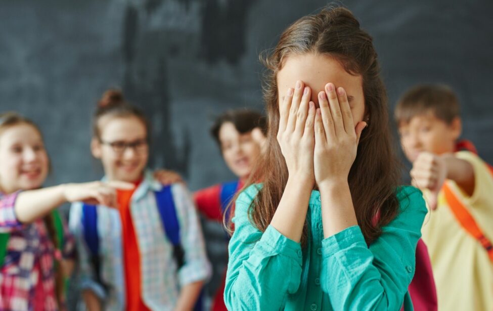 Совет психолога: что делать, если ваш ребенок травит кого-то в&nbsp;школе