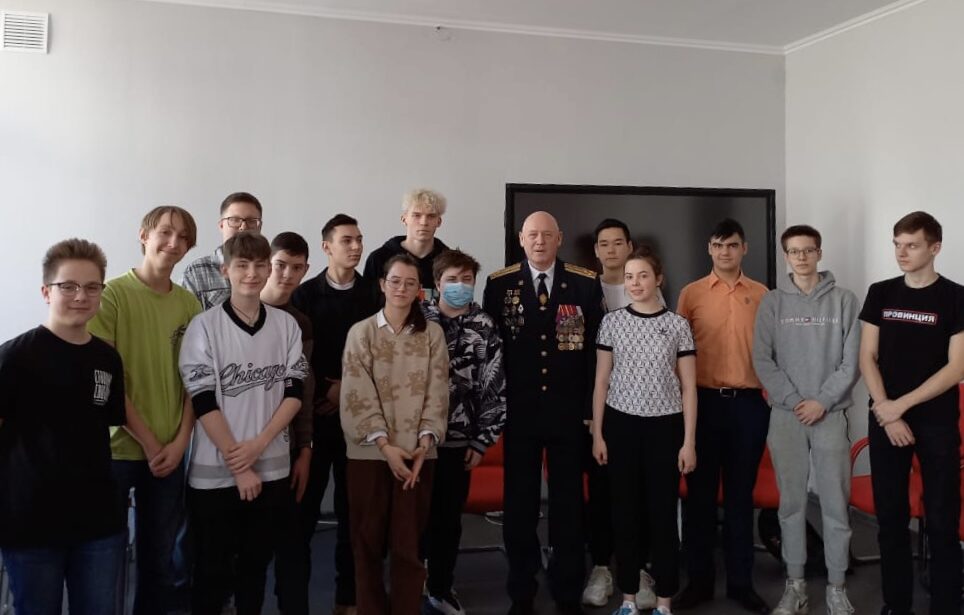 Ученики Предуниверсария пообщались с&nbsp;Петрушиным Е.Б.