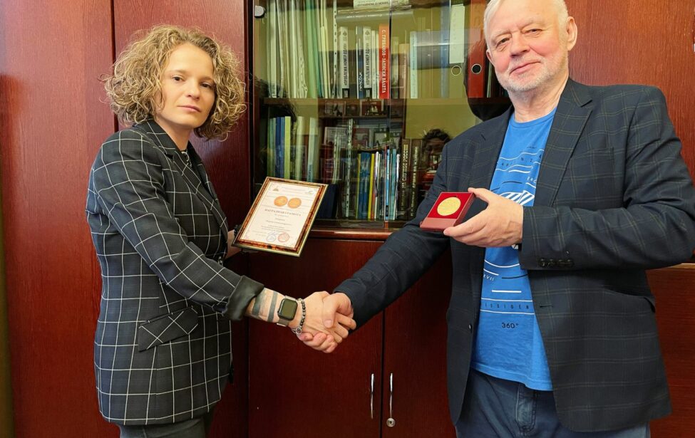 Мария Аверина награждена золотой медалью Союза писателей России