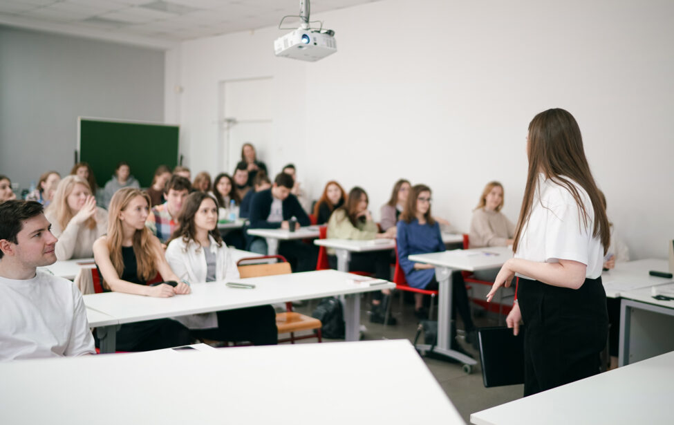 Как начать карьеру на государственной службе?